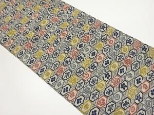 亀甲に家紋模様織出し名古屋帯